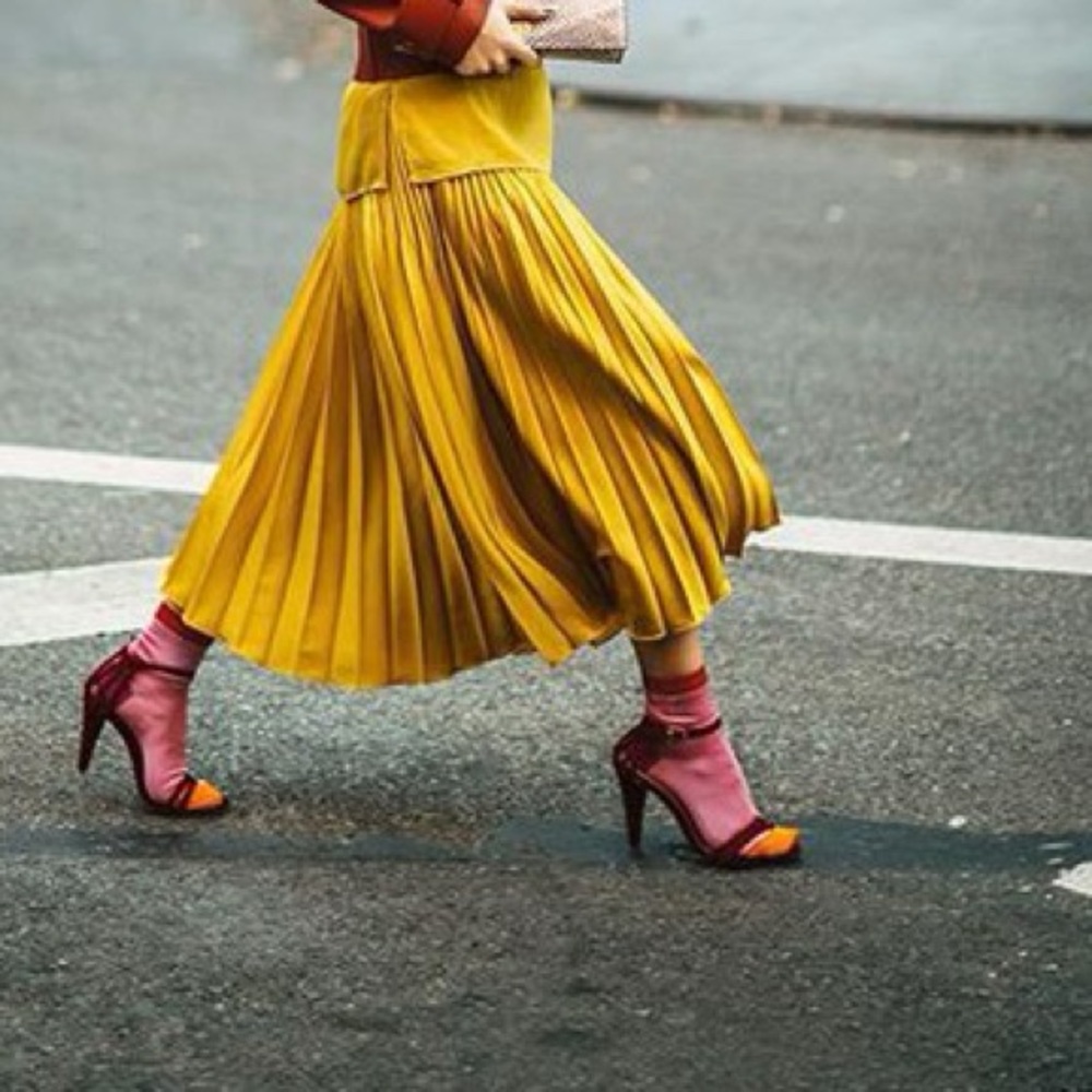 Reiss Mustard Yellow/Gold Pleated Midi Skirt Size 4